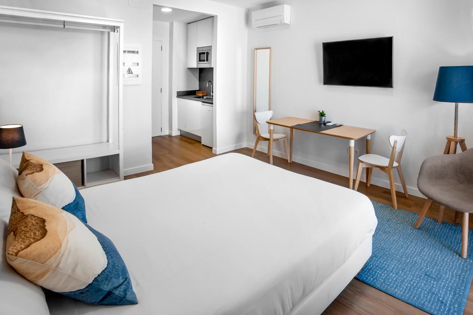 Snoe Hotel Camino Do Eume Apartamentos Puentedeume Bagian luar foto